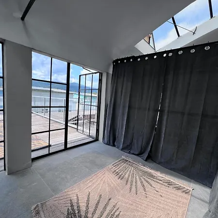 Neu! Upper Industrial Loft Domizil Mit Dachterrasse & Ausblick Casa de Férias