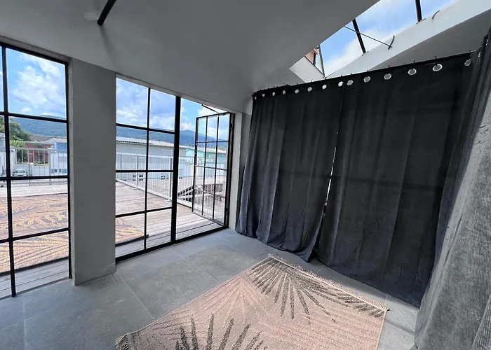 Neu! Upper Industrial Loft Domizil Mit Dachterrasse & Ausblick Casa de Férias